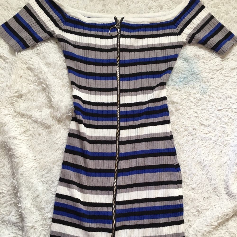 A nice rue 21 off the shoulder dress